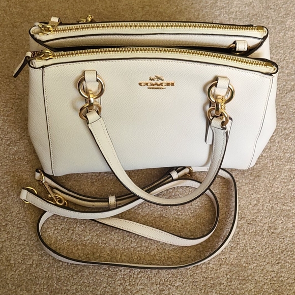 Coach Handbags - Coach Crossgrain Leather Satchel, Great Condition